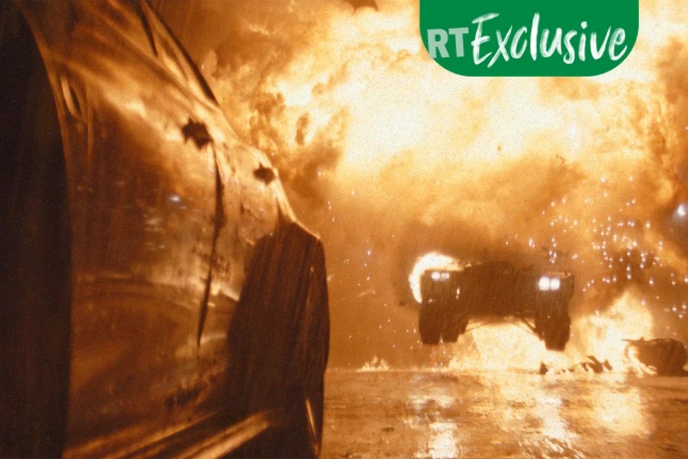 cariolisima's tweet photo. #DylanClark habla sobre el batmobile chase "Realmente queríamos hacer algo que se destacara. Y está destinado a la pantalla grande. Quiero que la audiencia simplemente diga, 'Ustedes lo lograron' y decirnos en voz alta que eso los conmueve". #TheBatman https://t.co/gUlDAG5mzJ
