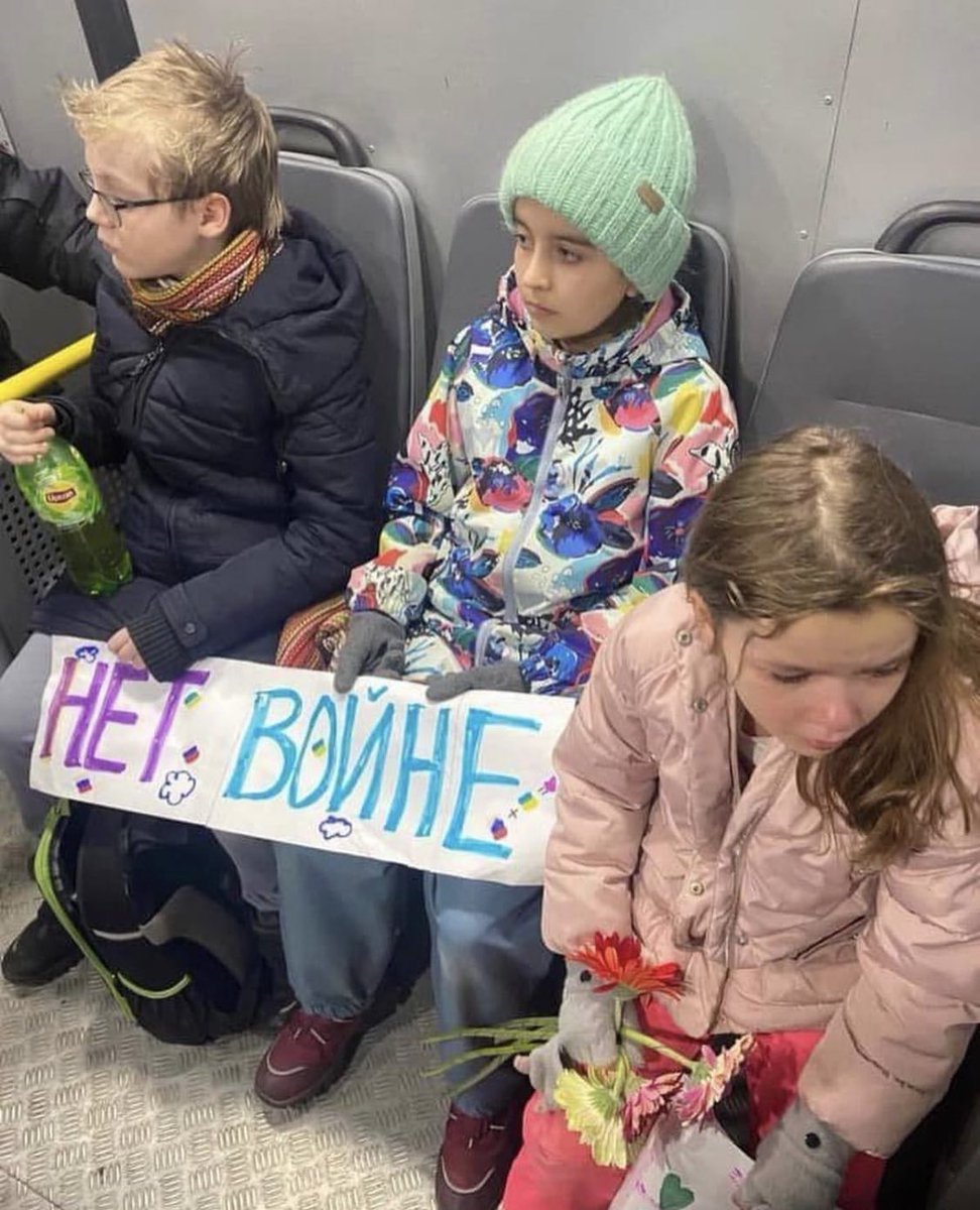 Stand With Ukraine NFT tweet media