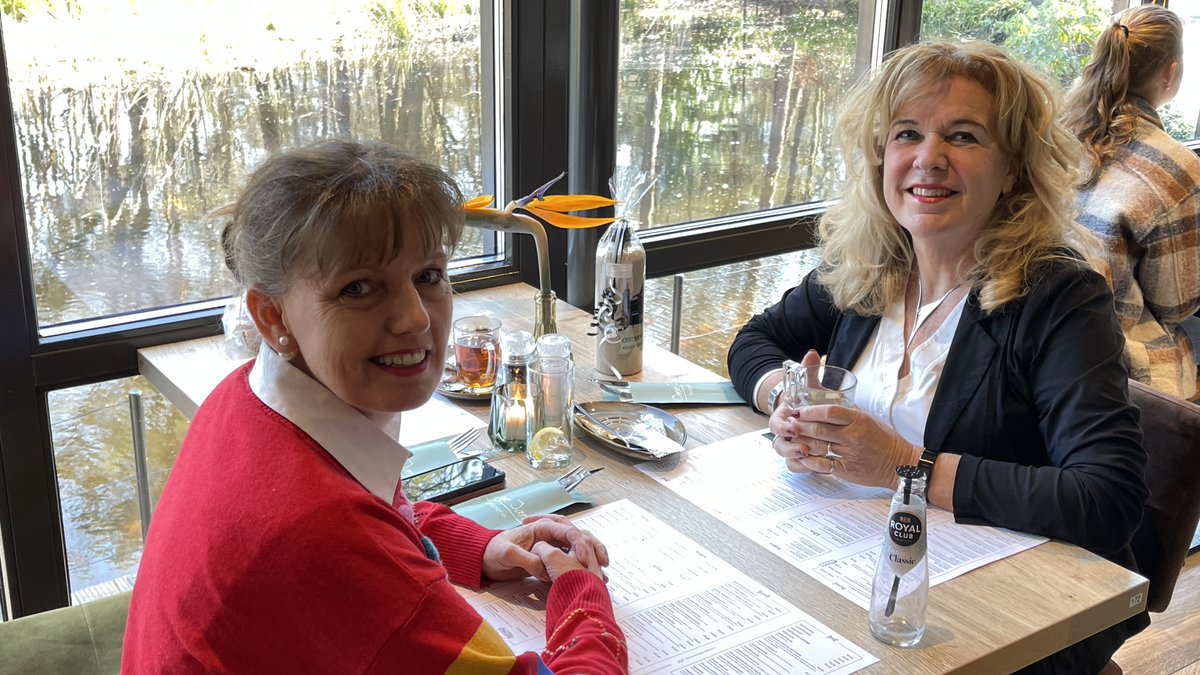 Na lange tijd overleg op afstand, vandaag eindelijk elkaar weer live gezien. Geweldig om weer op deze manier met elkaar af te spreken #genoten