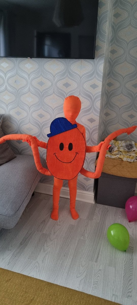 Mr Tickle #WorldBookDay <a href="/CroxtethC/">CroxtethCPS</a> #mrmen