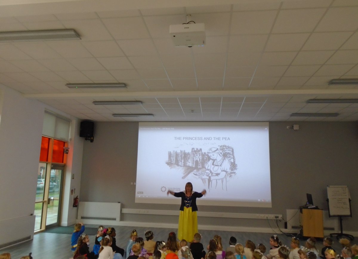 MayfieldOldham's tweet photo. Today, the day had finally arrived where Reception got to perform the Princess and the Pea! We listened to the narrator tell the story and the orchestra play the music. Reception have worked so hard when learning the songs and sang them beautifully. #GMMHPrincess https://t.co/paG4IrKEkI