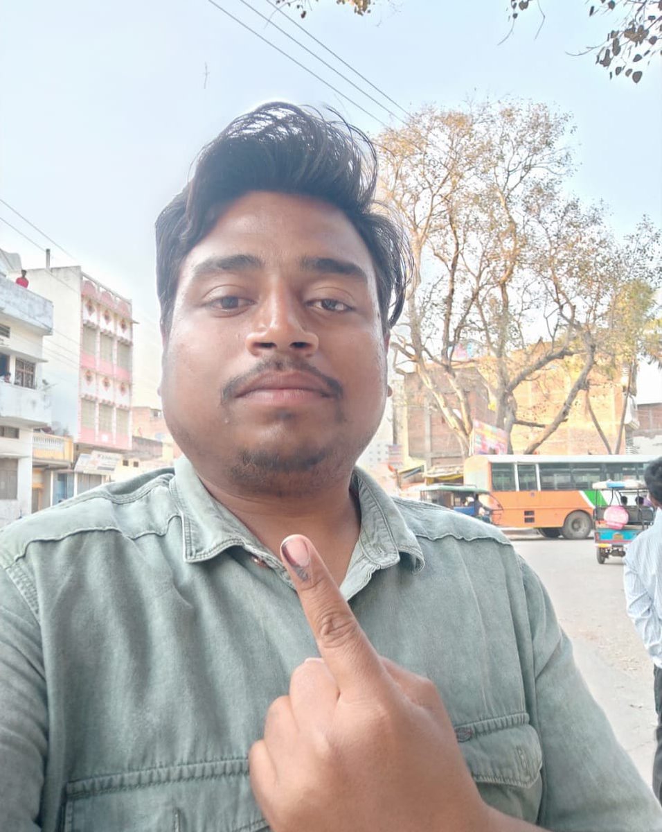 ceoup's tweet photo. उत्तर प्रदेश विधानसभा सामान्य निर्वाचन-2022
क्या आपने अपना मत दिया..?
छठे चरण के अंतर्गत जनपदों में हो रहे मतदान के समापन में मात्र 1 घंटा शेष है।
अतः जल्द मतदान केंद्र जाएं और अपना वोट देकर जिम्मेदारी निभाएं।
#AssemblyElections2022
#ECI
#GoVote
#GoVoteUP_Phase6 https://t.co/Xb9YEHD72l