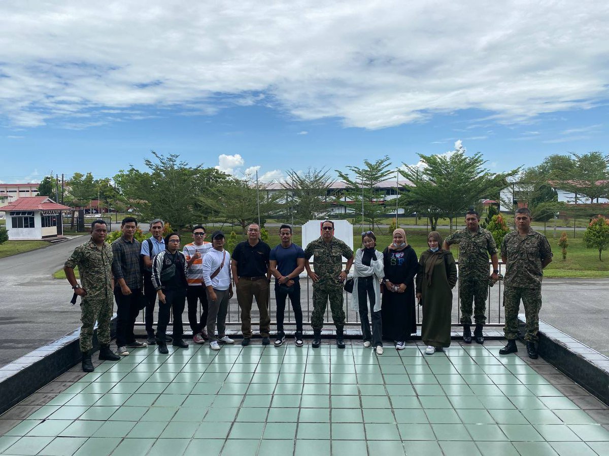 newsantara_'s tweet photo. A WORK TRIP TO KEM PENRISSEN SARAWAK FOR LEGASI FILM https://t.co/AZNZC2FL2L