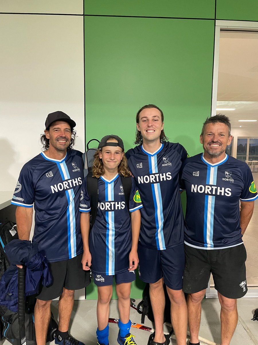 NorthsHockey's tweet photo. BLUE FAMILY 💙
You can't take the Blue out of the Willotts, and the only way to take a Willott out of the Blue is to send him to Perth to join the @Kookaburras
Squad.
#NorthsHockey
#HockeySeasonInBlue2022
#BlueFamily
#BlueBaggers
#WereBlueBecauseWereBlue
#ProudOfThoseBlueBaggers https://t.co/QyxYQkP0qn