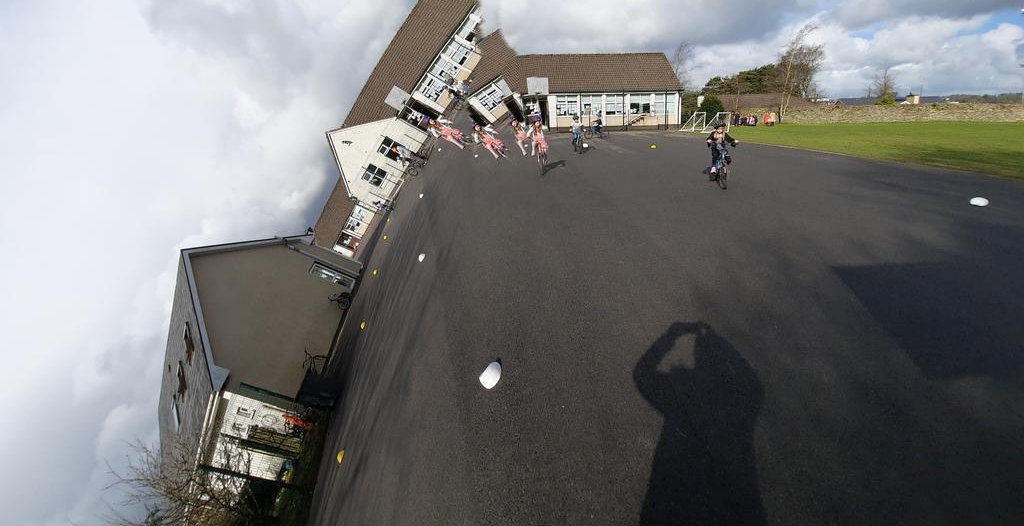 BandonbridgeN's tweet photo. 1st class have control of their #bikes #cyclesense https://t.co/vu4yt7VcDN