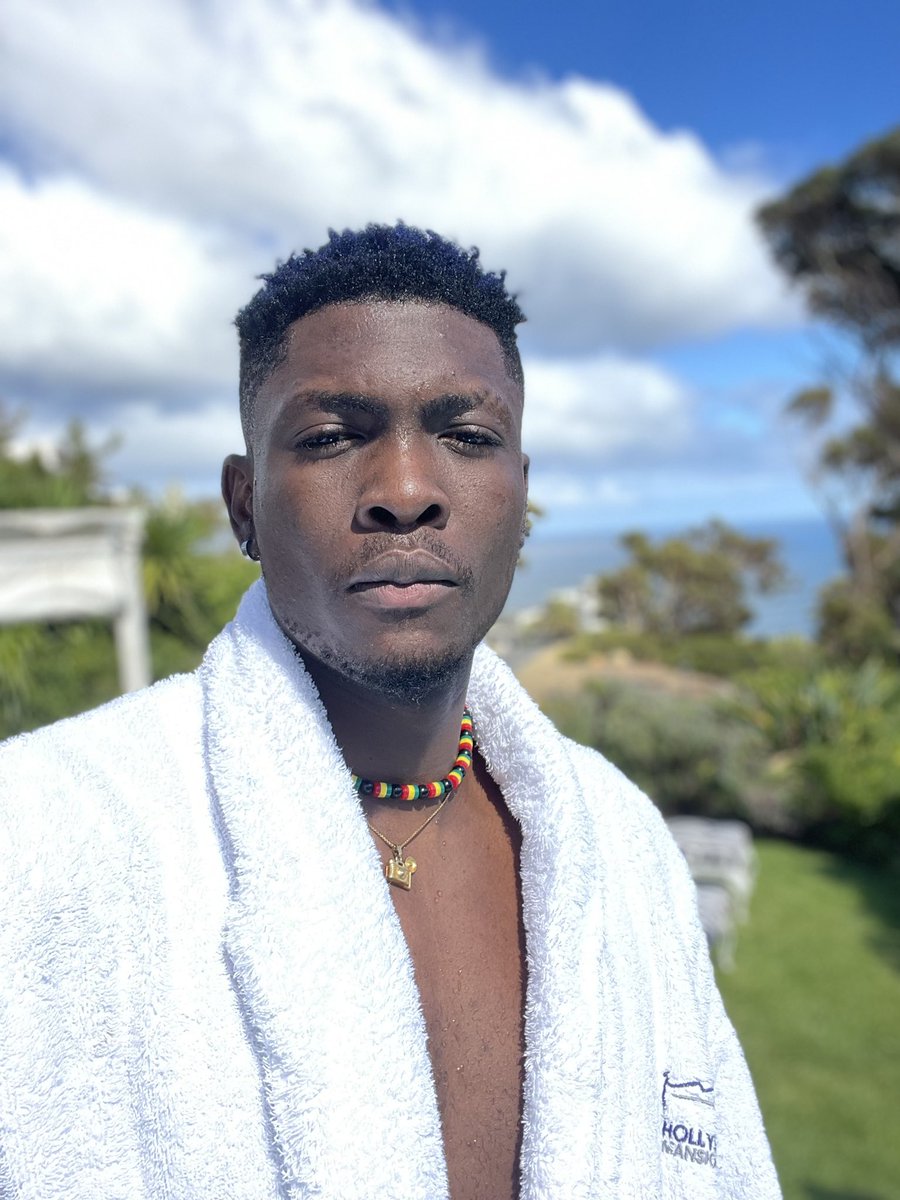 sammielord_'s tweet photo. When it wasn’t my turn I never hated, 
I just waited. 🙏🏿 https://t.co/bqkfYSkEYo