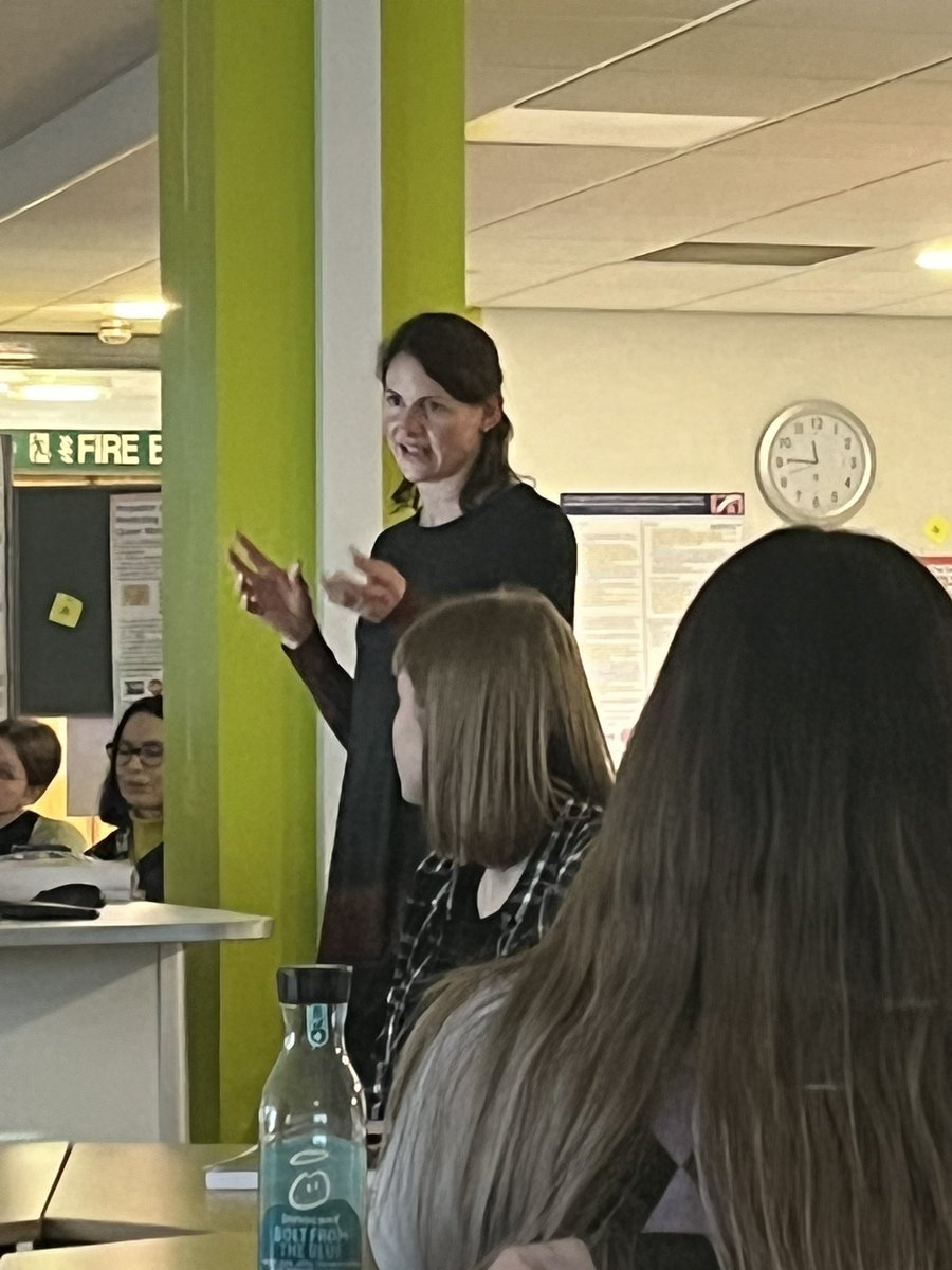NorthumbriaPsy's tweet photo. Dr. Nicki O’Brien tells us about research on using gifs to help communicate Covid-19 health recommendations in Guatemala. #COVID19 #research #NUpsychUGconf2022 @nickijobrien https://t.co/teq4Qxt7DH