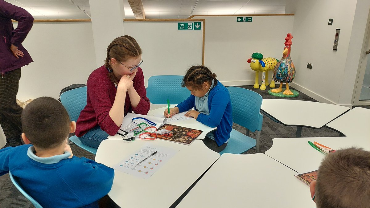 Wallscourt's tweet photo. We really enjoyed welcoming the UWE Reading Explorer volunteers yesterday who read with some of our Year 3 learners!
#ReadingExplorers
@Cabotfederation https://t.co/IAyXpgRWTf