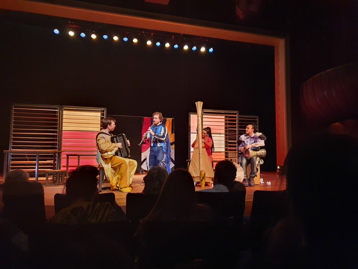 🎉Vorige week vond de première plaats van Vier! met ons eigen Oorkaan Ensemble in <a href="/theater_haarlem/">Stadsschouwburg & Philharmonie Haarlem</a>, een moment waar wij lang naar uitgekeken hebben! Vervolgens hebben we de voorjaarsvakantie feestelijk afgesloten met optredens in Podium Mozaiek en <a href="/MCO_Hilversum/">Muziekcentrum van de Omroep</a>. #oorkaanensemble