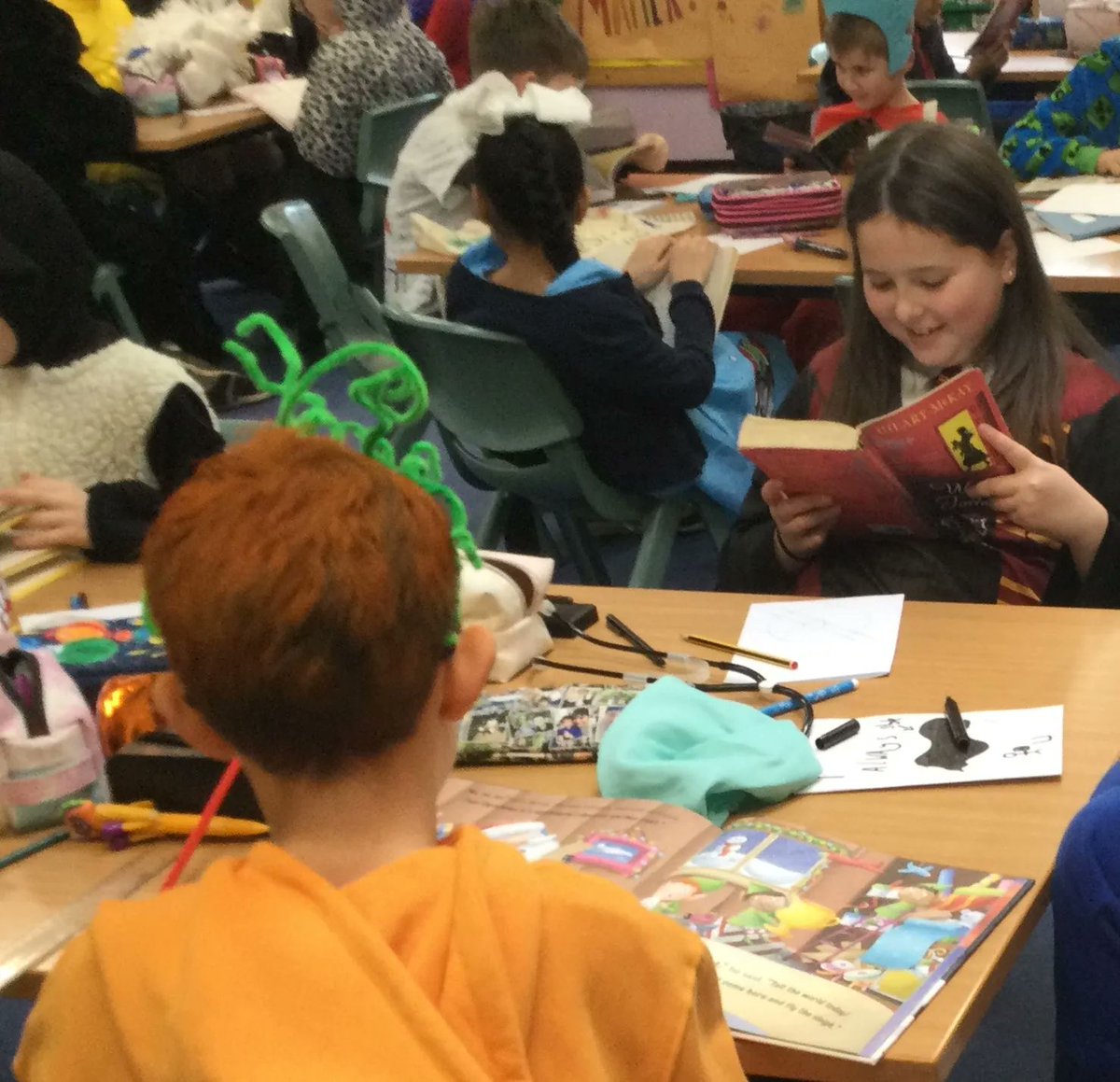 HartsbournePri1's tweet photo. D.E.A.R (Drop Everything And Read) is taking place throughout the day, and despite giving the staff a few heart attacks when the alarm sounds, it's so far been a great success 😊 https://t.co/U1ERD9OG6A
