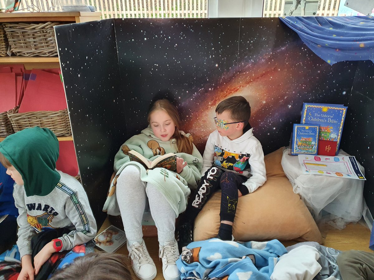 Garbett_HMCS's tweet photo. A beautiful moment this morning in our school when all of our older children read a story to all of our younger children! ❤️ @HMC_School @wcc_schools #WorldBookDay #TeamHighMeadow #LoveToRead #SharingABook https://t.co/ueSdorqKep