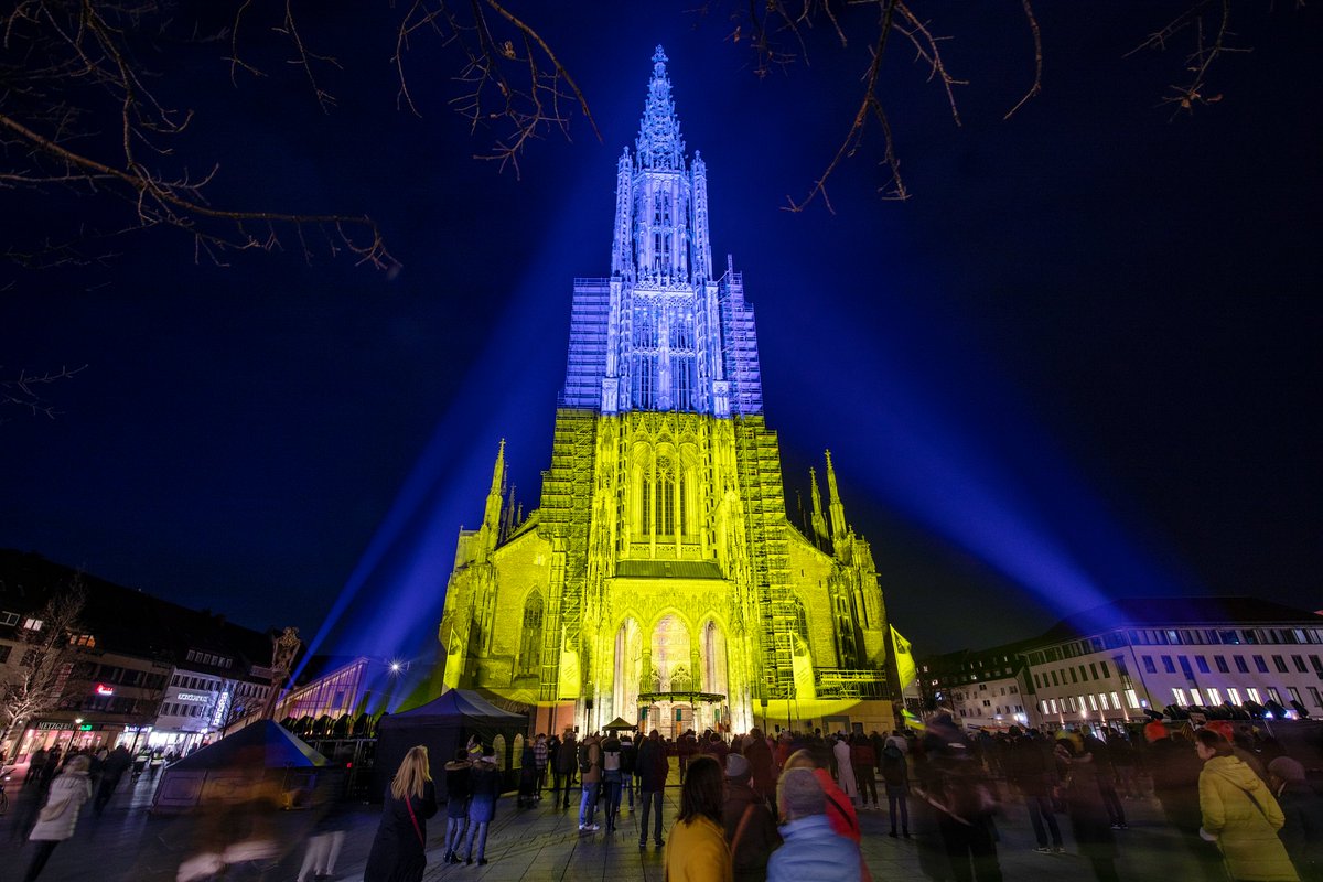 Die Städte Ulm und Neu-Ulm, die Kirchengemeinden und die Zivilgesellschaft sendeten gestern ein Signal für Frieden und gegen den Krieg: ulm.de/aktuelle-meldu…