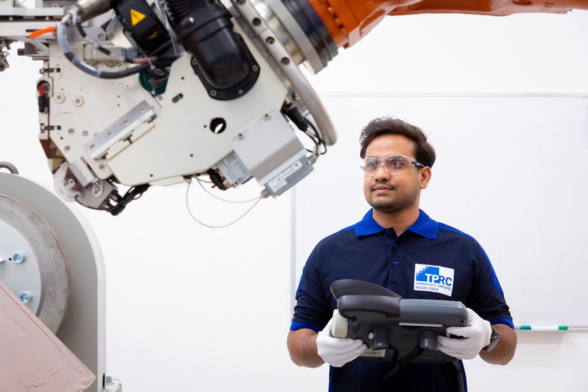 facc_ag's tweet photo. Researching #lightweight construction of the future: #FACC joins the international research network #TPCR in the Netherlands. Read more: https://t.co/kKhZiOQLgP
#aerospace #sustainability #research #beyondhorizons
pic: ©TPRC - Gijs van Ouwerkerk https://t.co/yMZqNOrXJs