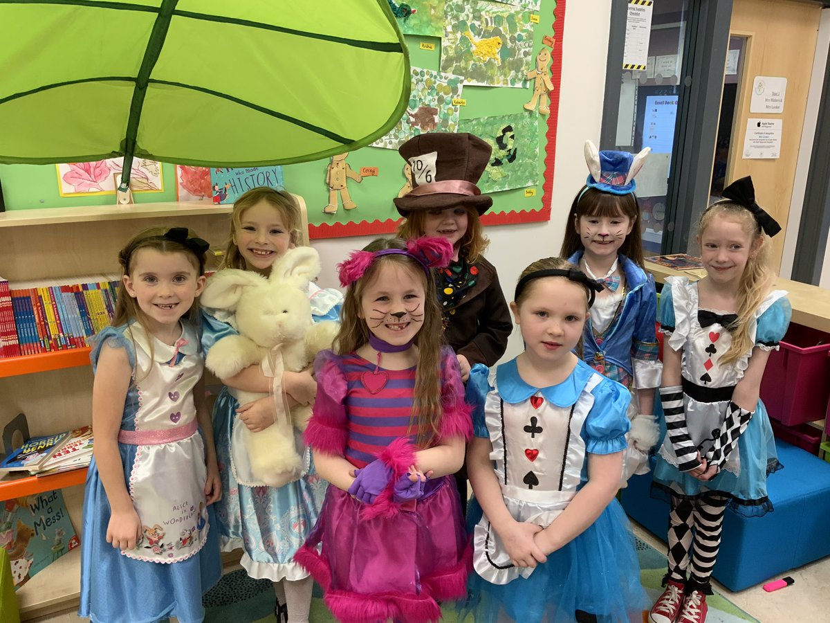 Happy World Book Day from 2M! The children have made fantastic efforts with their outfits. We have loved getting lost in books and stories this morning. 📚😁💙 #WorldBookDay <a href="/alexmiddlehurst/">Miss Middlehurst🦋</a> <a href="/GailHemsworth/">Gail Hemsworth</a> <a href="/OliviaO71224180/">Miss O’Sullivan</a>