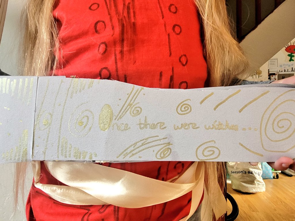 Running2staysa1's tweet image. #bookday #wizardsofonce #wish @CressidaCowell