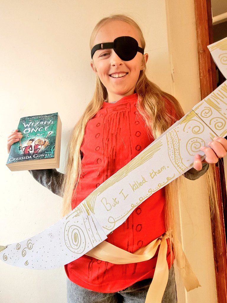 Running2staysa1's tweet image. #bookday #wizardsofonce #wish @CressidaCowell