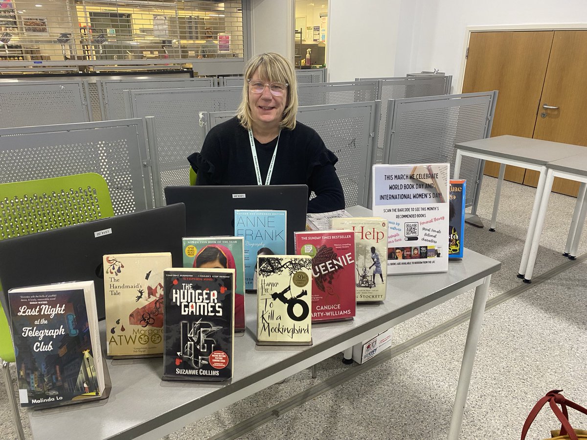 StBrnTeachLearn's tweet photo. The lovely Andrea from our @StBrendansSFC LRC celebrating, and promoting, World Book Day and our Theme of the Month, which is in honour of International Womens Day next week!! @StBrnSU head up to the LRC to look at our super range of reads and even take part in our competition!! https://t.co/QNLI8mHdxF