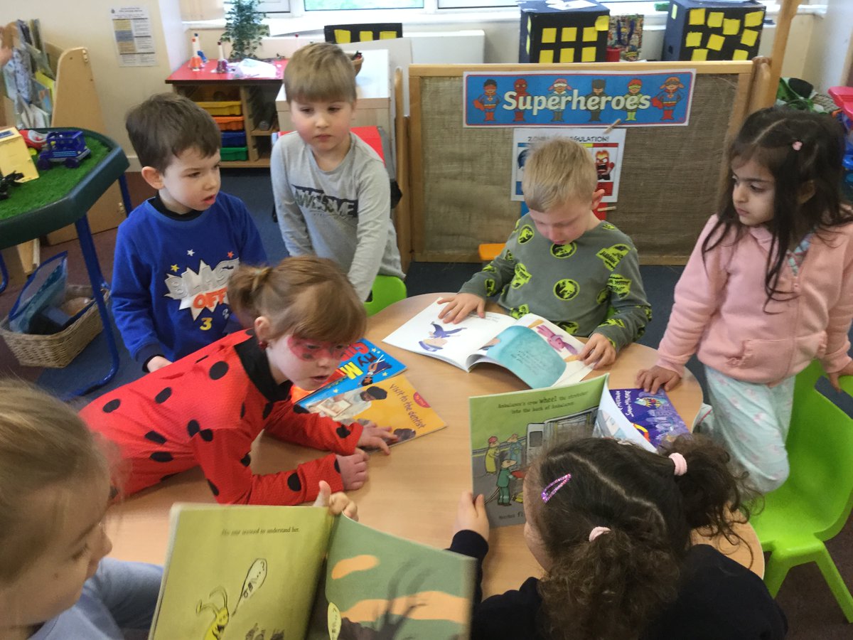 NashMillsSchool's tweet photo. Who knew reading could be so much fun? 😀😀😀Reception enjoying reading and listening to stories today.  #worldbookday #snuggleupwithabook https://t.co/0mDxhMWlSn