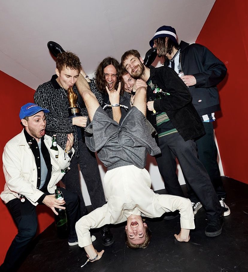 sam fender, the band &amp; francis bourgeois last night 

📸 nmemagazine