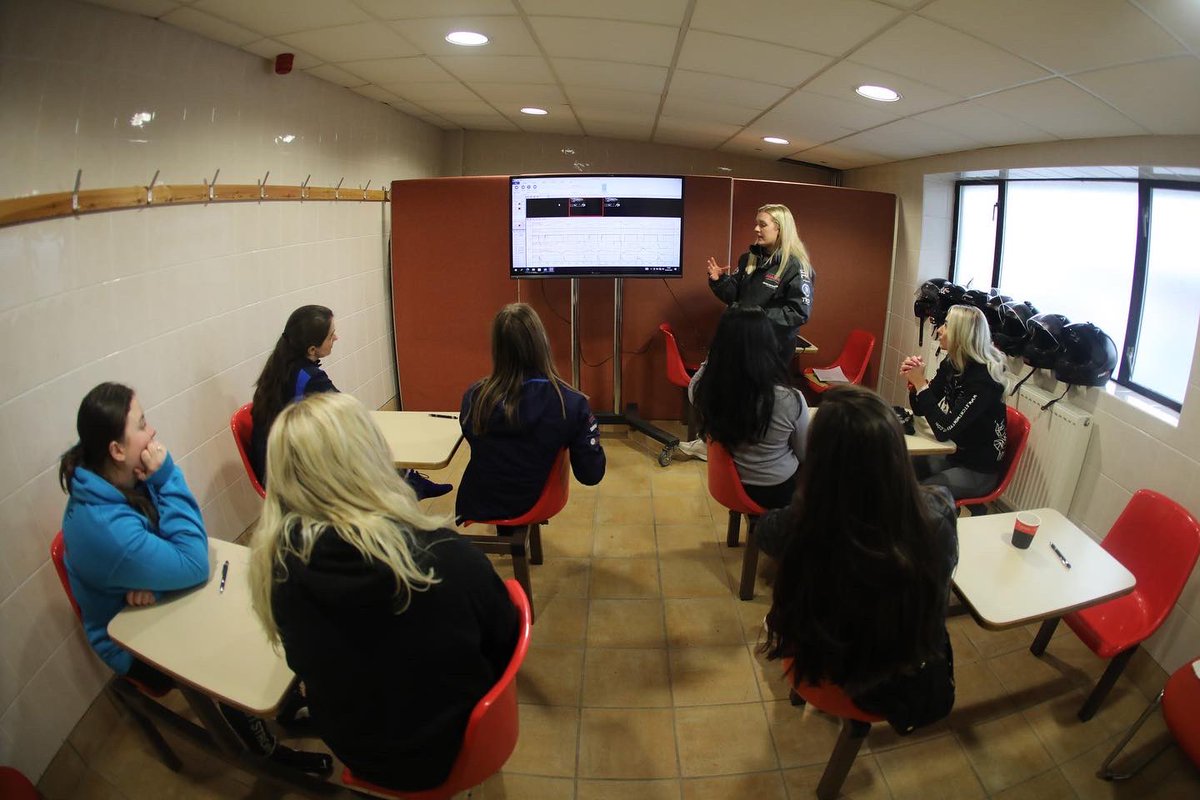 Great day yesterday teaching the @Formula_Woman Ladies about all things data! I’ll be on hand later to whittle them down from 70 to 15 based on their Karting performance and other aspects 👩‍⚖️