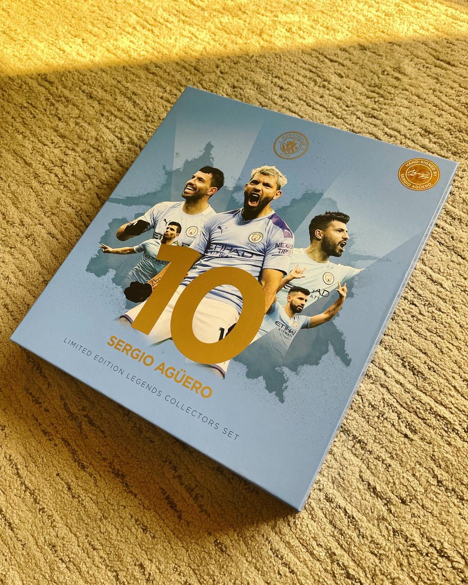 suIltanK's tweet photo. Signed by the legend himself 😍💙 @aguerosergiokun @ManCity https://t.co/UX878Bis89