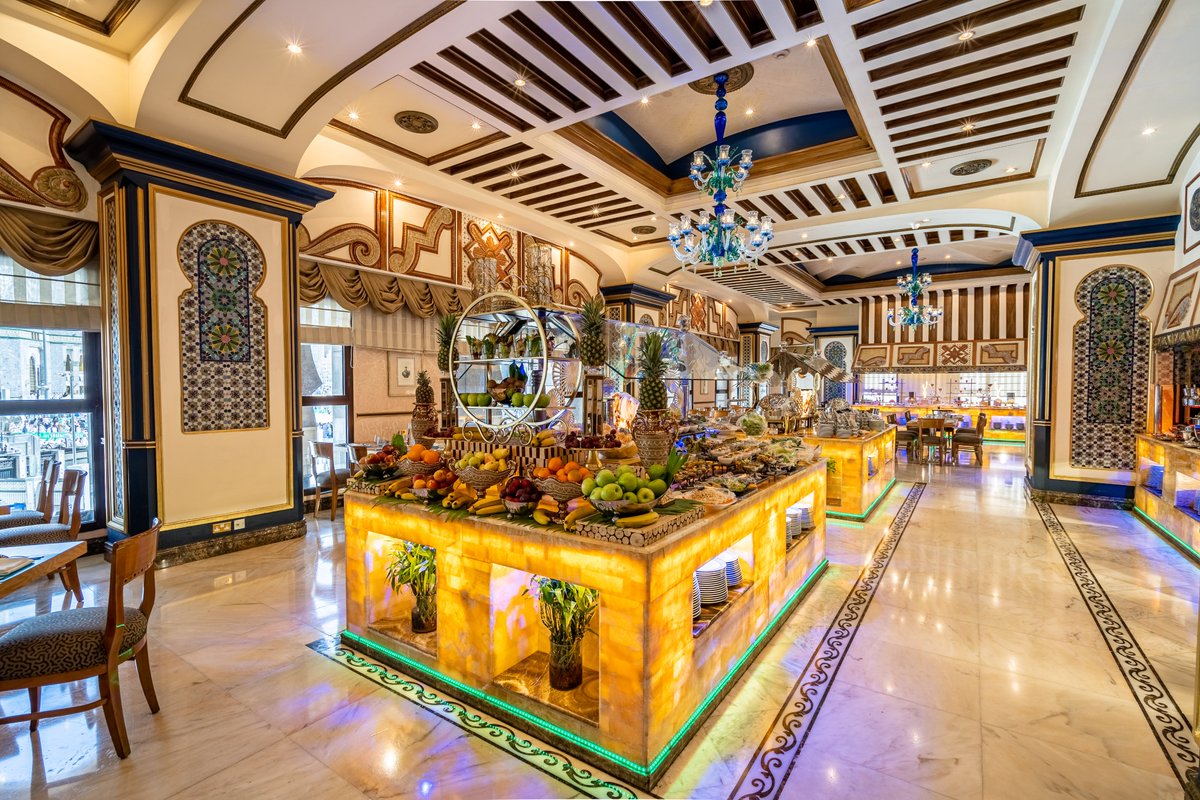 InterConMakkah's tweet photo. Your everyday dining just turned into a special occasion. Dine at Dar Al Tawhid InterContinental Makkah and enjoy up to 30% off your bill, plus earn 250 IHG® Rewards points for every US$25 you spend! Visit https://t.co/RsN3mpG5VZ for more details.
#IHGDiningDeals #ExperienceIHG https://t.co/YogCr4gaQ5