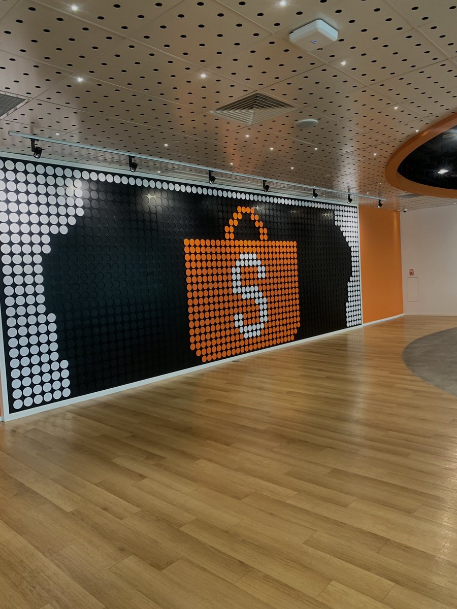 Helsynelly's tweet image. 🧡✨✨🧡#lifeatshopee