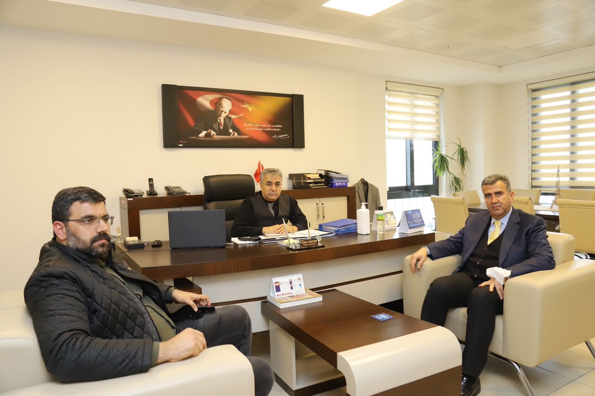 bekiraltantr's tweet photo. İlçe Nüfus Müdürümüz Sayın Fikri Nacar’ı ilçe başkanımız, ilçe yönetimimiz ve meclis üyelerimiz ile ziyaret ettik. Sayın Nacar’a ve personel müdürlüğü çalışanlarına kolaylıklar diliyorum. https://t.co/tXE00U1RSK