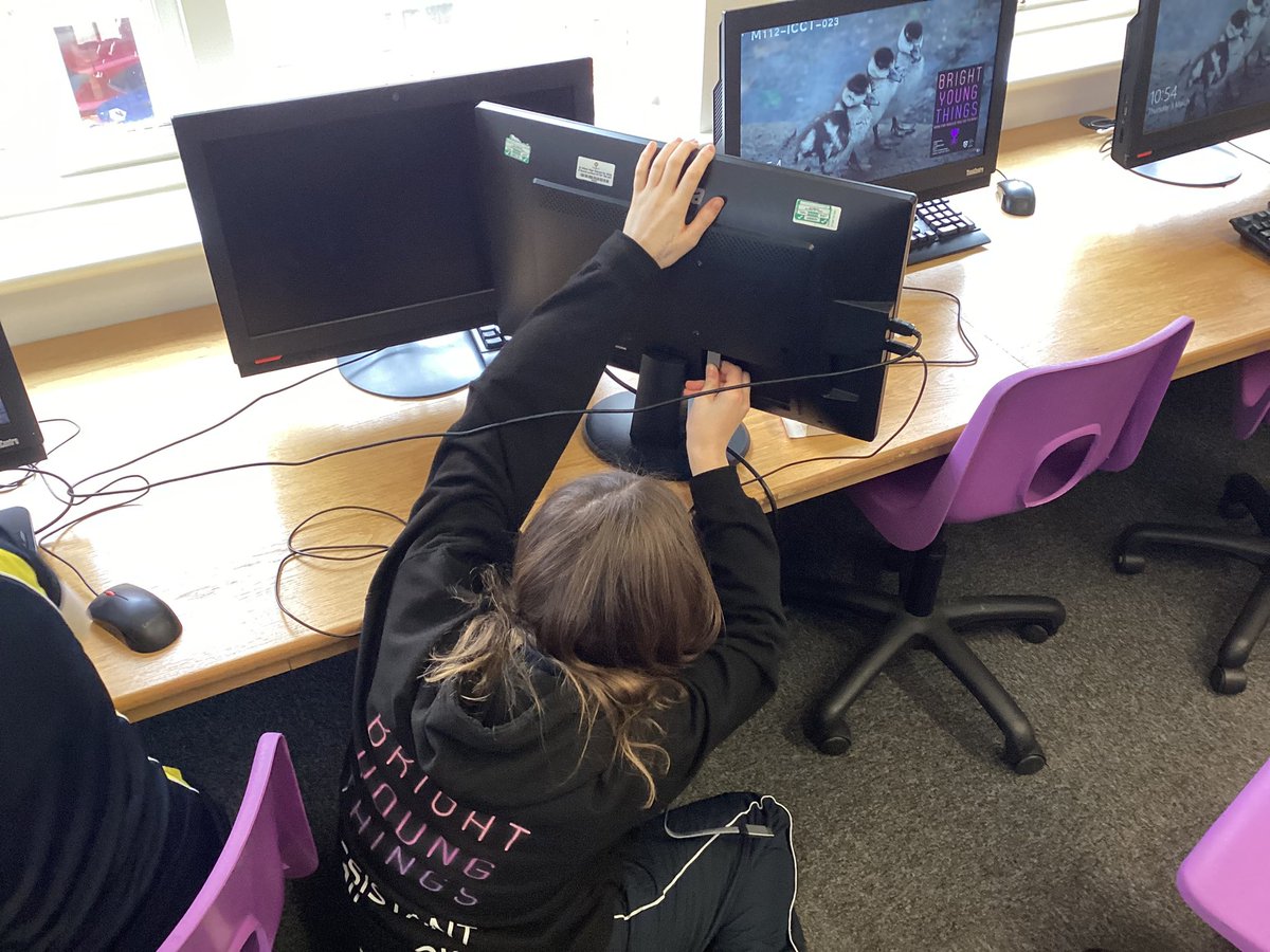 STAHSCS's tweet photo. Y10 Computer Scientists were using the RaspberryPi with the SenseHAT to test out their animations! @RaspberryPi_org @STAHS #computerscience #STAHS #raspberrypi https://t.co/ZMaVndLvkr