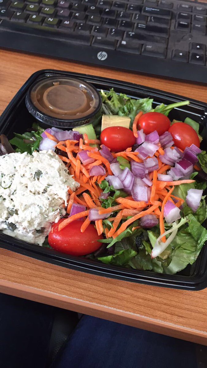 LindsaaayyyG's tweet photo. This picture showed up in my memories from 5 years ago, my favorite salad ever and itβs discontinued!! π© @ZoupEatery #zoup #salad #tunasalad https://t.co/xyBThohHmX