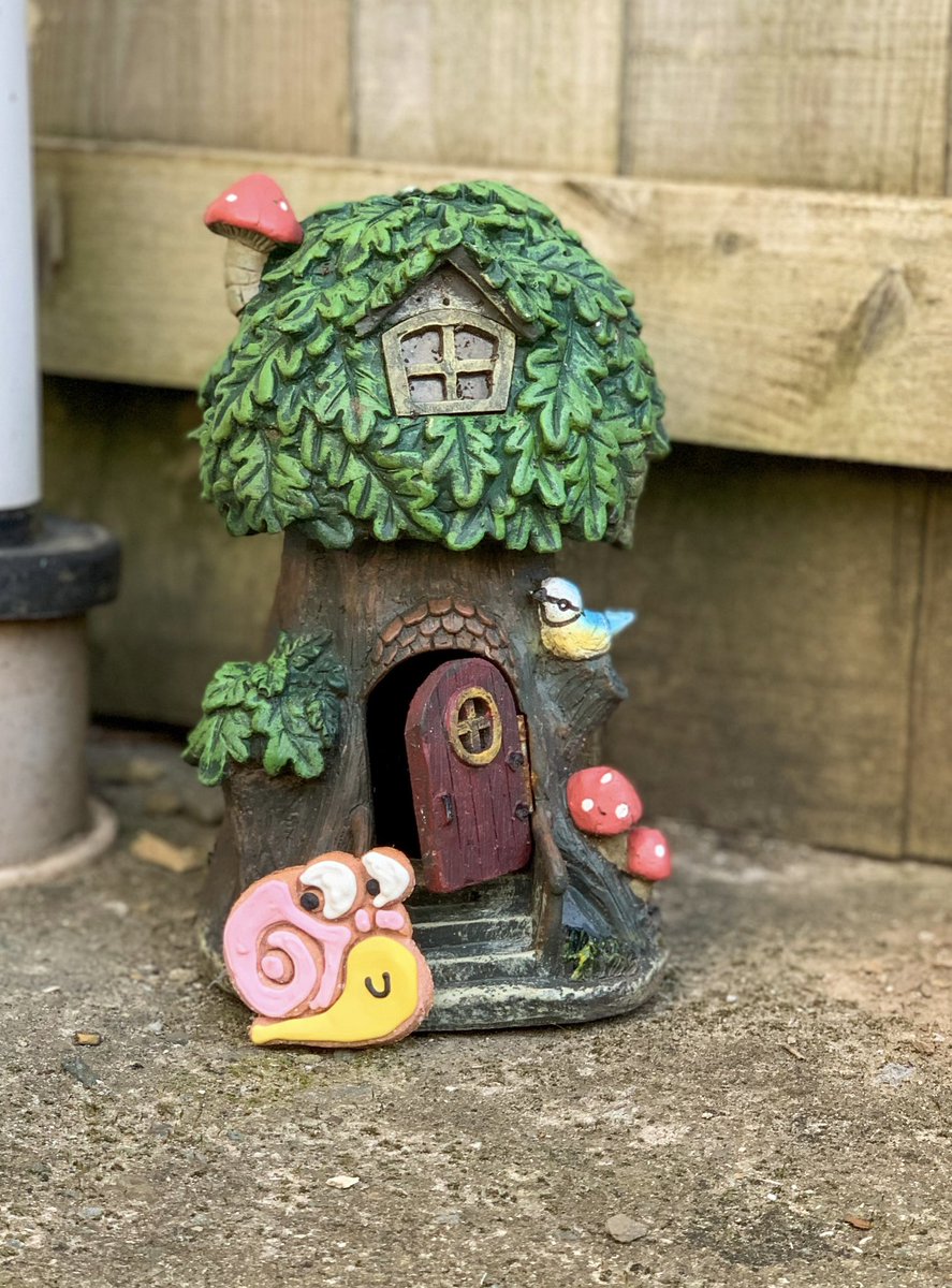 Gary is the epitome of this emoji 👀