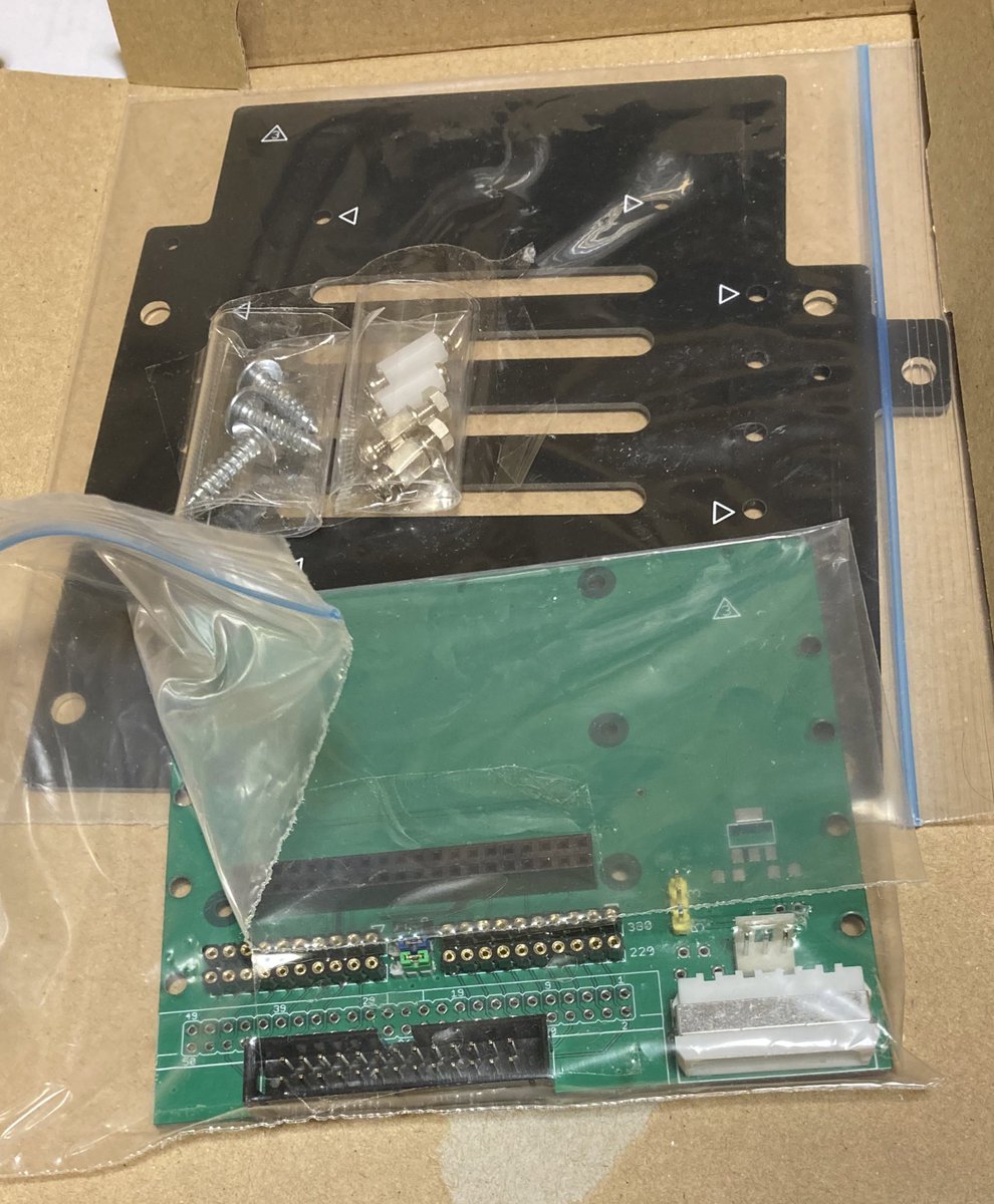 kehugoku's tweet image. ケーブルが届き次第、内蔵します。

#xvi  
#Rascsi 
#RaspberryPi1