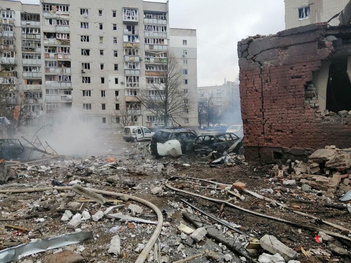 Новости чернигова сегодня. Разрушенные дома. Разрушенный город. Разрушенное здание.
