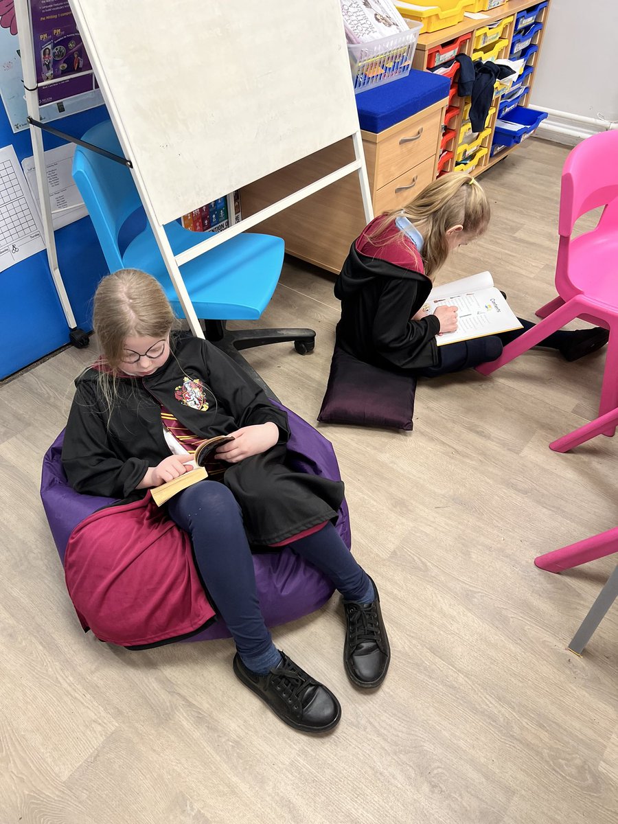 greenriggps1's tweet photo. P3/4 spent time today reading different genres and choosing books for our library area to encourage us to read more. #readforenjoyment #worldbookdaygps https://t.co/bya7TDtlaM