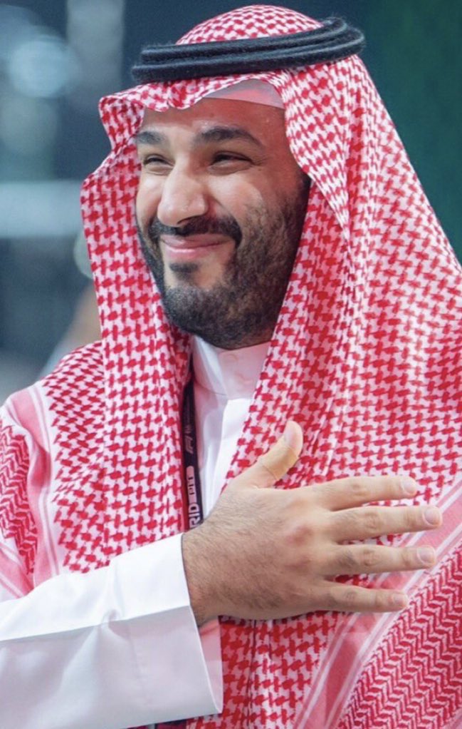 #لقاء_ولي_العهد
الأمير #محمد_بن_سلمان 
يتحدث بصراحته المعهودة .. وتفائله الدائم.. وحنكته وحكمته المعروفه.
نمو وازدهار.. قرارنا بيدنا..
لا فساد .. دولتنا قائمه على الإسلام.. لا تطرف .. وسطية..
معك لرؤية ٢٠٣٠ المباركة
سيدي🇸🇦💚🇸🇦