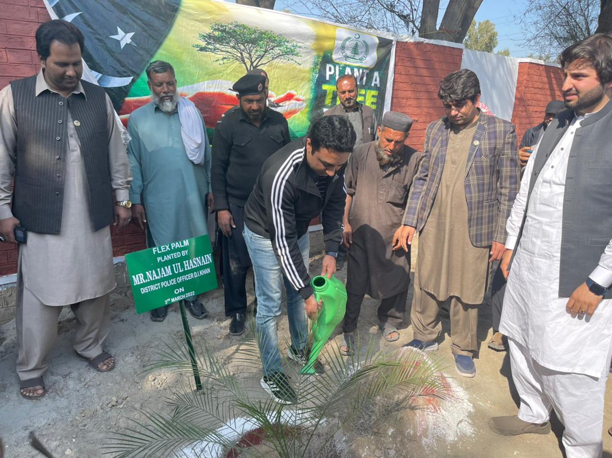 FEWDKPGovt's tweet photo. 1. #PlantForPakistan, Spring Tree Planting Campaign celebrated at Ratta Kulachi Sports Complex of D.I.Khan Forest Sub Division of D.I.Khan Forest Division on March 3rd on  occasion of Derajat Second off Road Jeep Rally March 2022. 
#KPForest
#SpringPlantation2022 https://t.co/62s9nGz18K