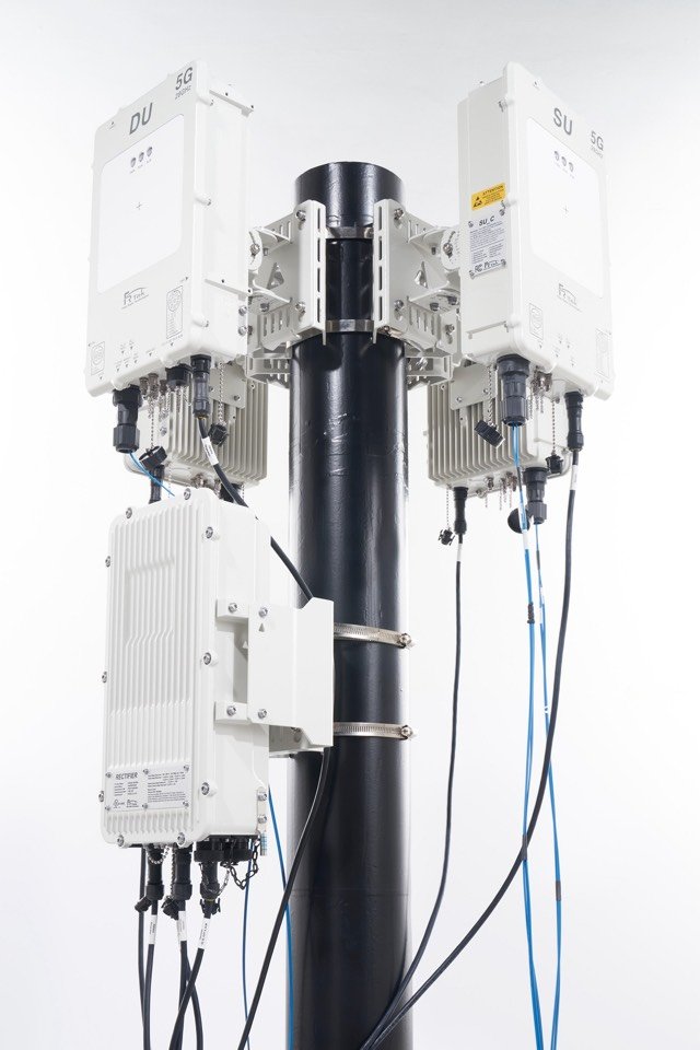 FRTek partners with Movandi providing semiconductors and antenna modules for FRTek PrimAer’s smart repeaters in the 24/26 GHz (n258), 28 GHz (n257/n261) and 39 GHz (n260) spectrum bands. businesswire.com/news/home/2022…’s-Most-Flexible-5G-Smart-Repeaters #5g #MWC2022 #Qualcomm #mmwave