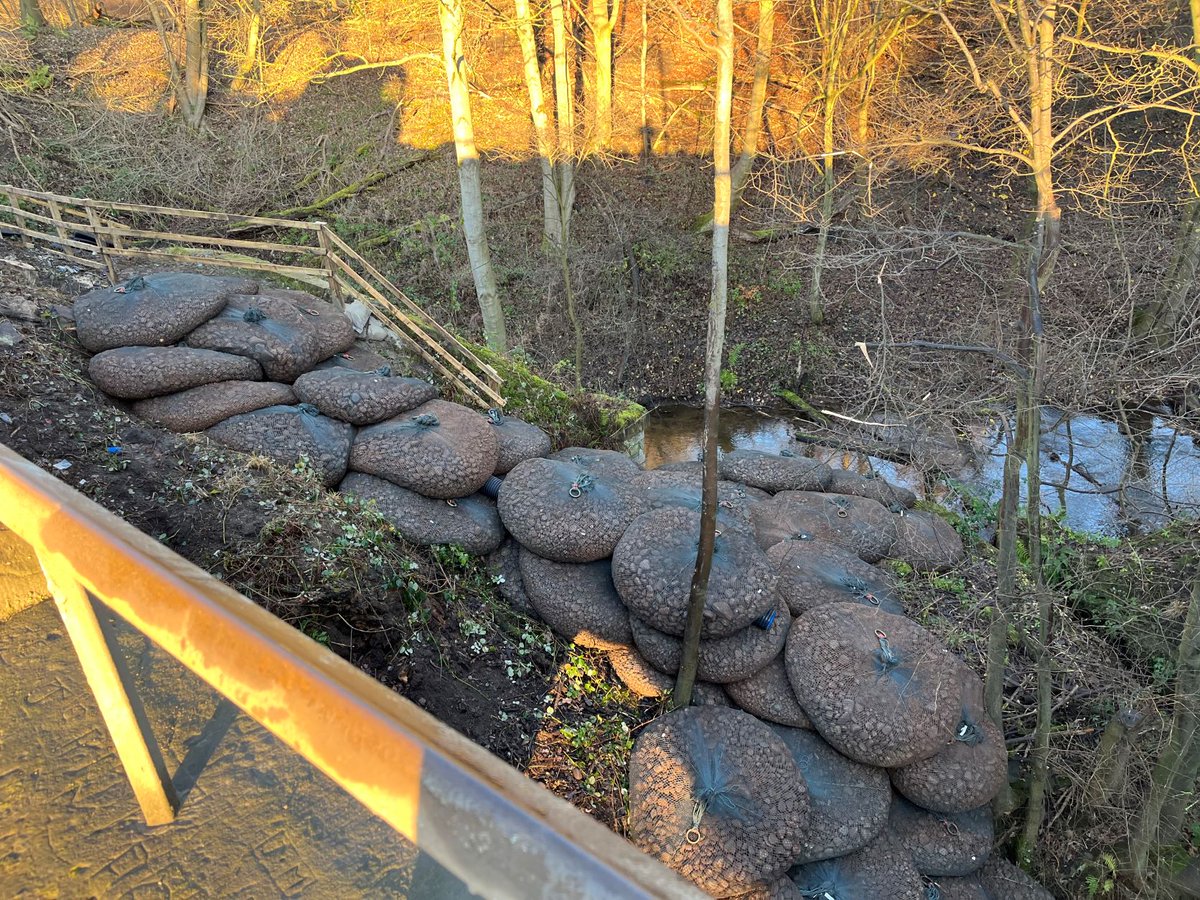 RidgewayOnline's tweet image. Our Ridgeway Rockbags are at it again in 2022, our product is solving more erosion issues, this time is in Glenrothes, Scotland. 
rockbags.com/our-ridgeway-r…

#rockbags #filterunit #ridgewayrockbags
