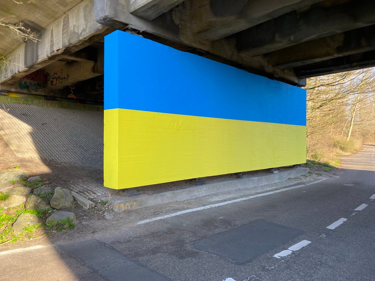 Make Art Not War! 
Door Jan van der Ploeg, viaduct Oude Haagseweg, broedplaats Nieuw en Meer #Amsterdam #Nieuwwest #Kunst #Cultuur #Oekraïne