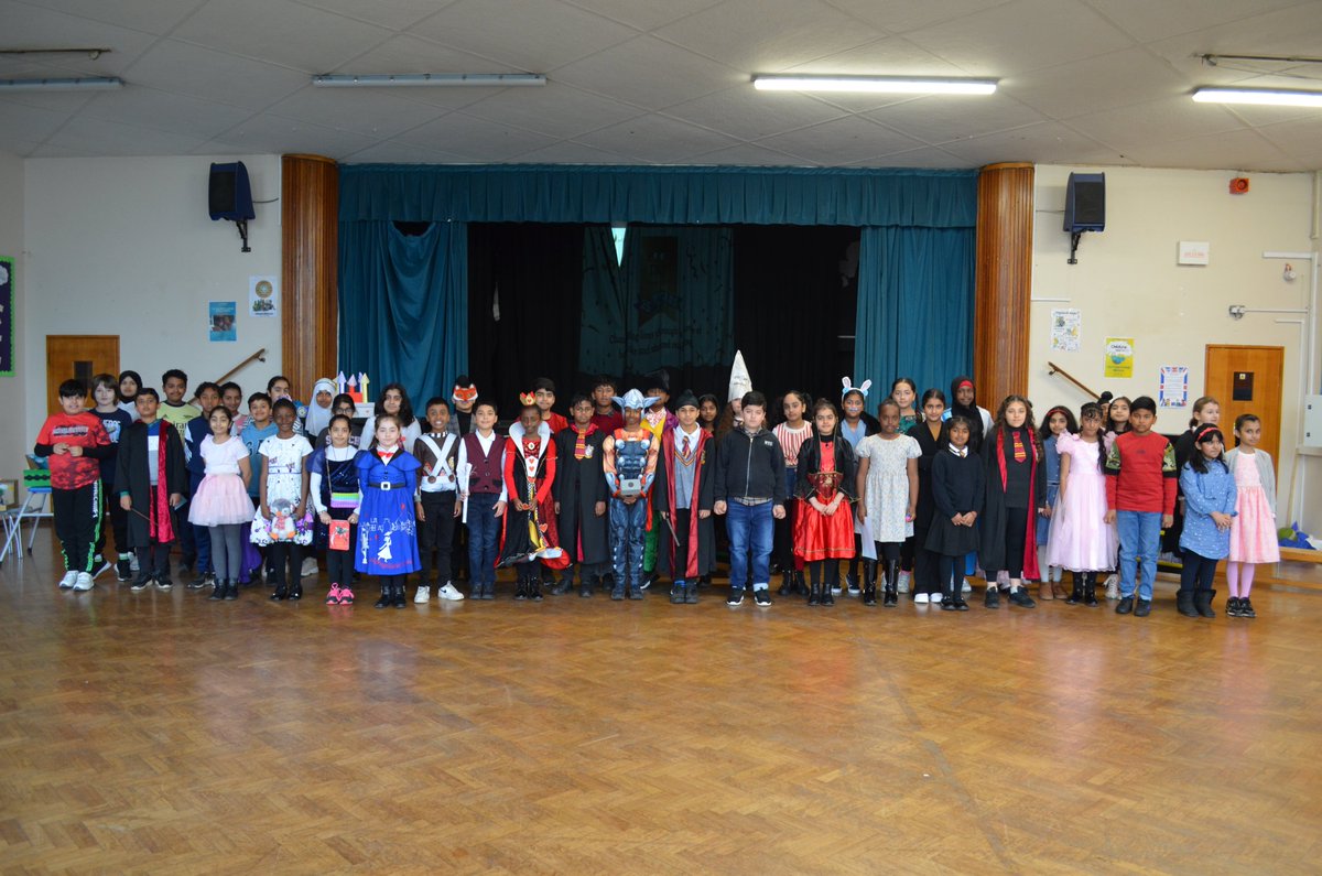 _DWPS_'s tweet photo. Happy World Book Day!📚
We hope everyone is having a fun-filled day sharing their love for reading and having a blast dressing up as their favourite characters. 

#WorldBookDay #Believe #Aspire #Fourish #DormersReads #Library https://t.co/iDnf6Ibwvz