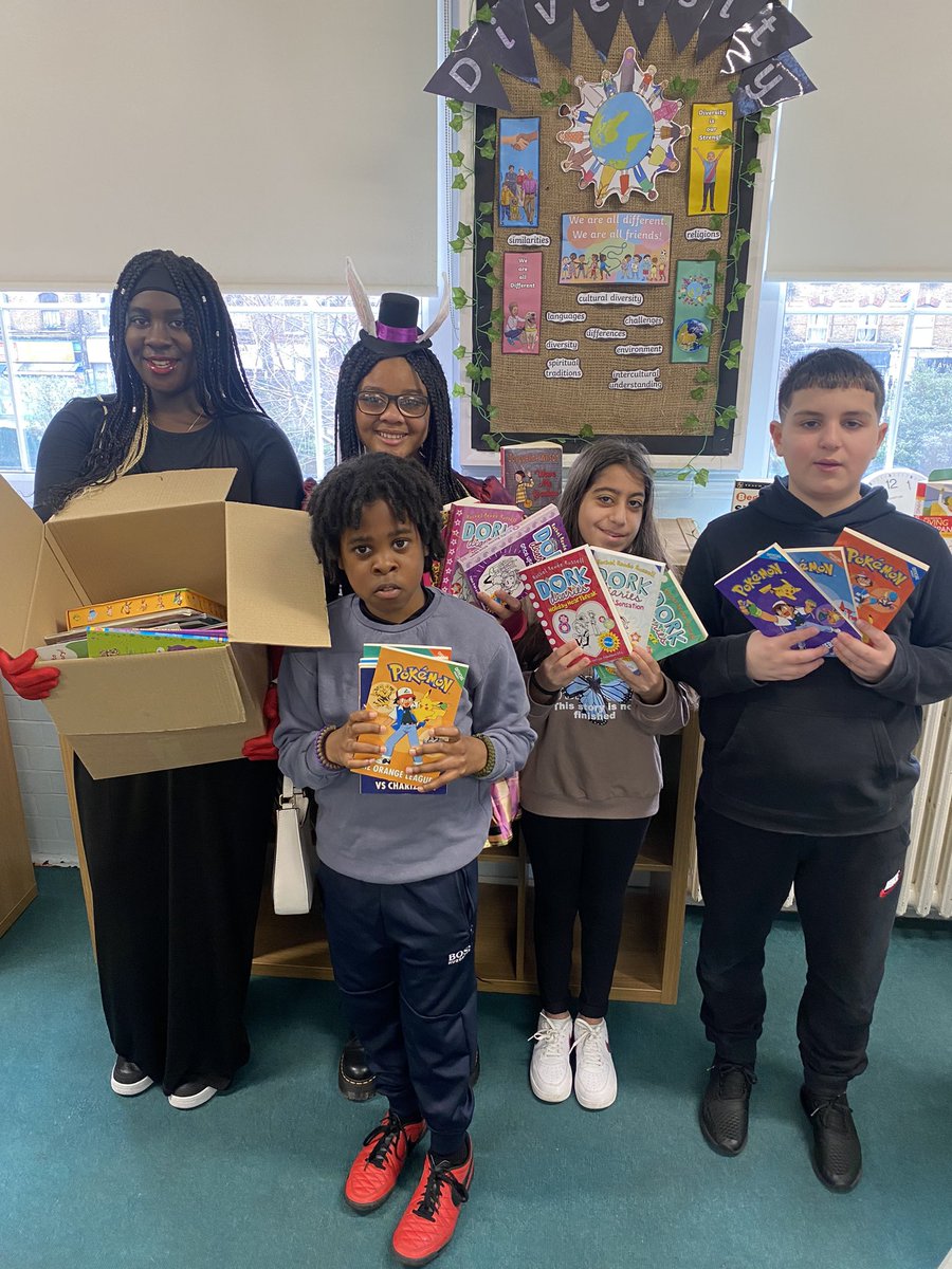 PrimaryMay's tweet image. Thank you #shoreditchLibrary,  @Sawda_P and @hackneylibs for your generous donations of books for our school library! Our librarians were thrilled to receive our new additions! #readingforpleasure