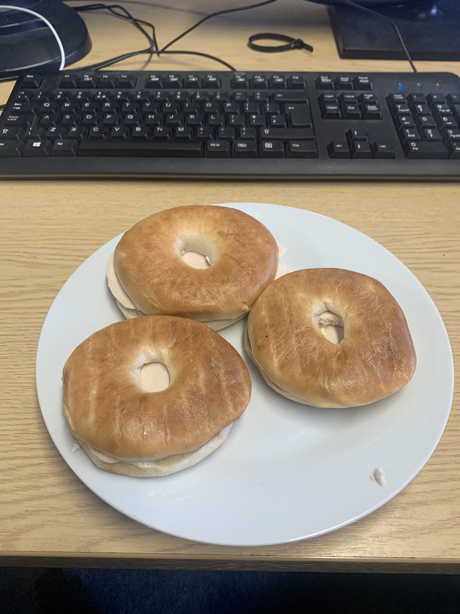 tomhubbard32's tweet photo. @workscran 3x chicken bagels from onestop, lightly toasted https://t.co/hAWz7dj6fe
