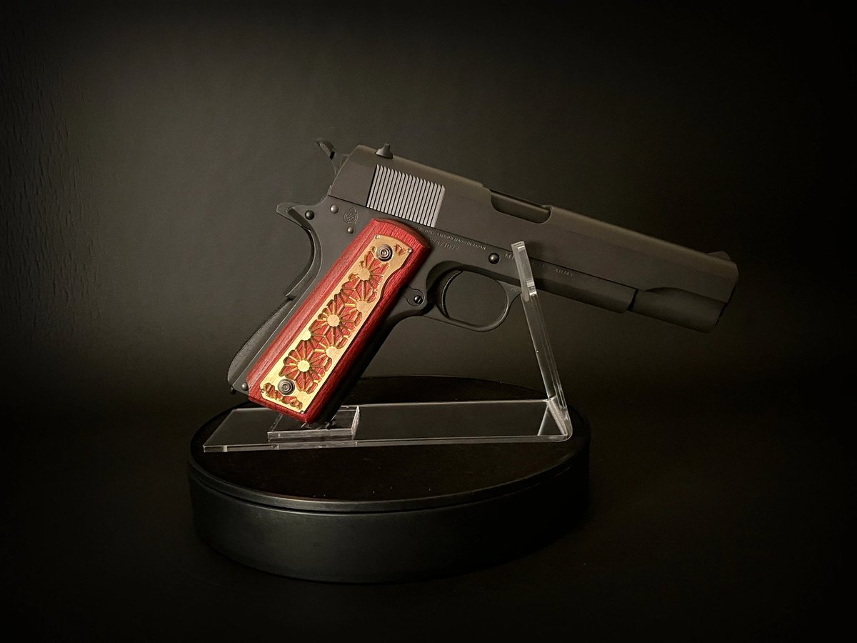 真鍮戦飾龍虎銃把1911 グリップ