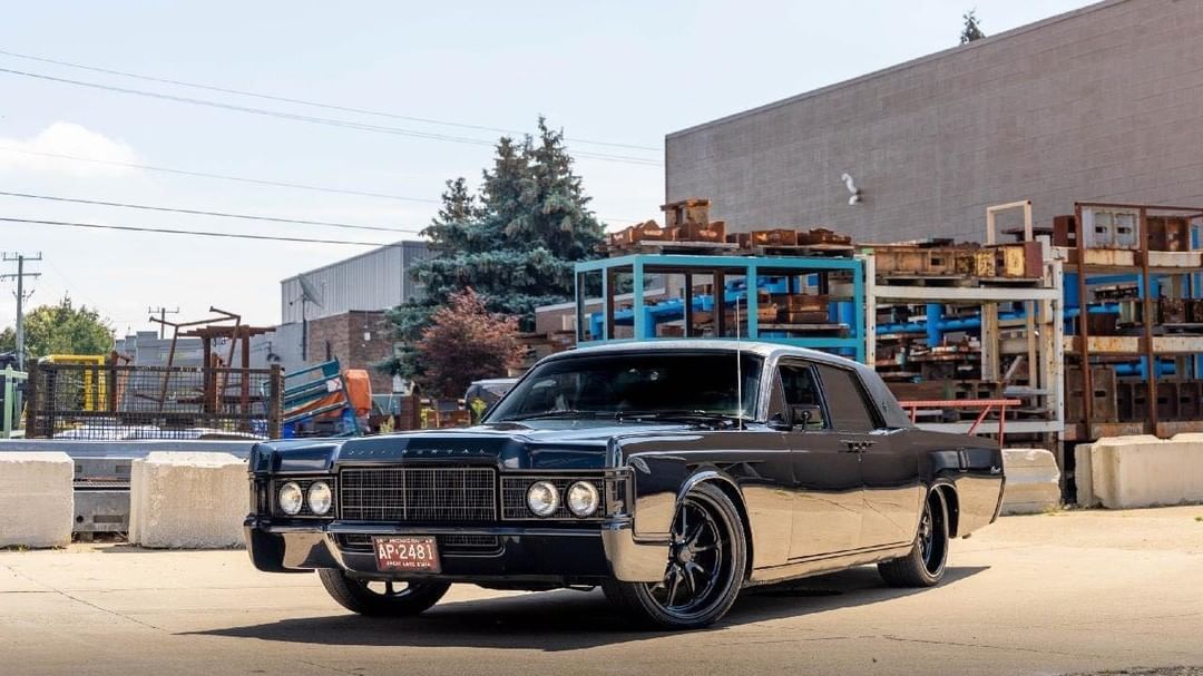 Northway Lincoln on X: "Happy #throwbackthursday! Today we have this  classic 1969 Lincoln Continental 🔥 🚗: suicide_slabs on IG If you liked  this pic and want to see more, hit us up