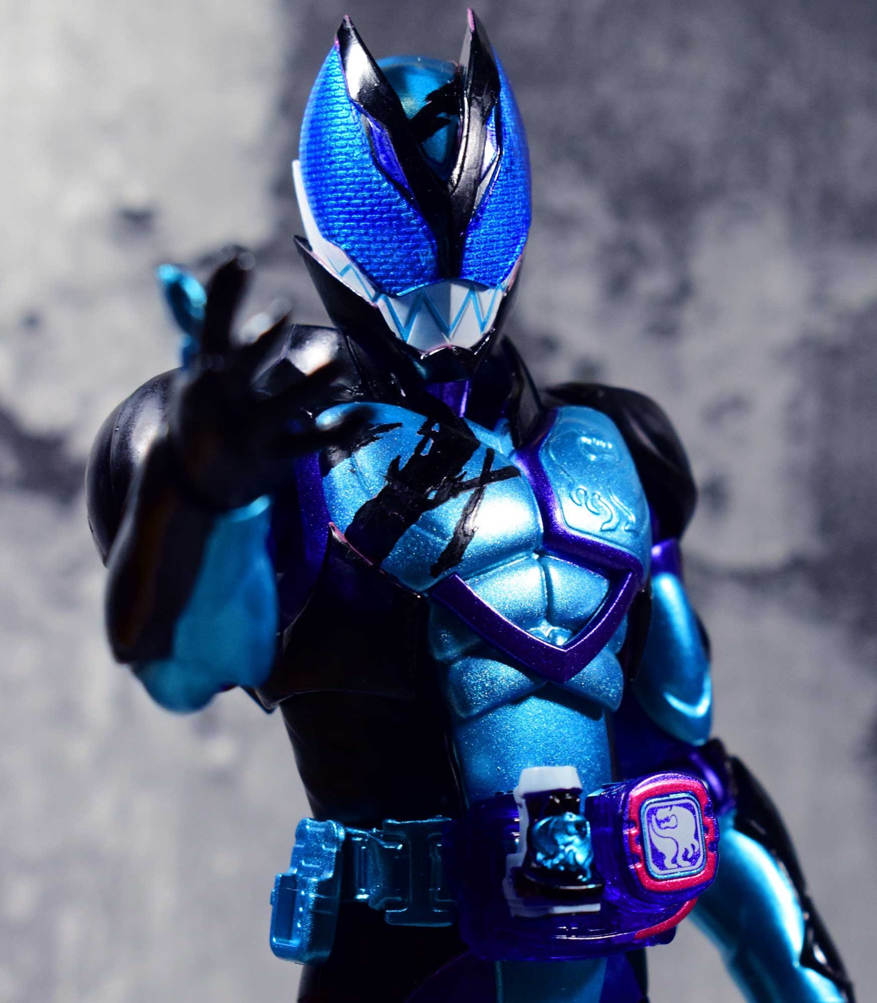 仮面ライダーストア限定 仮面ライダーリバイス 悪魔バイスにょろにょろ