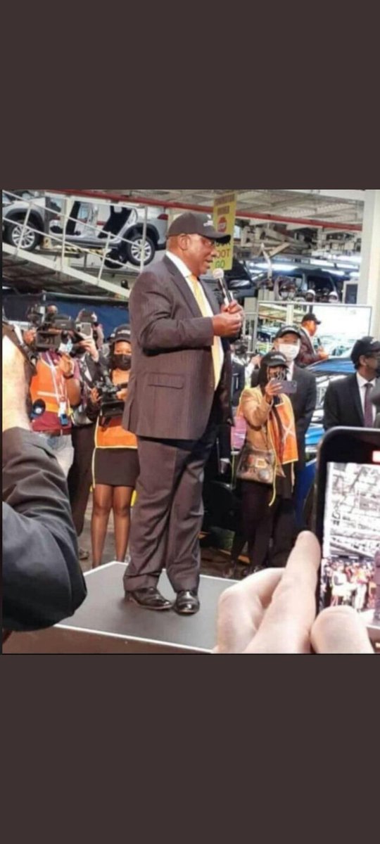 Sosa_drip_'s tweet photo. @MbalulaFikile We are tired ukuzenza busy but doing nothing and you are just useless like your president https://t.co/mPt87CggSI