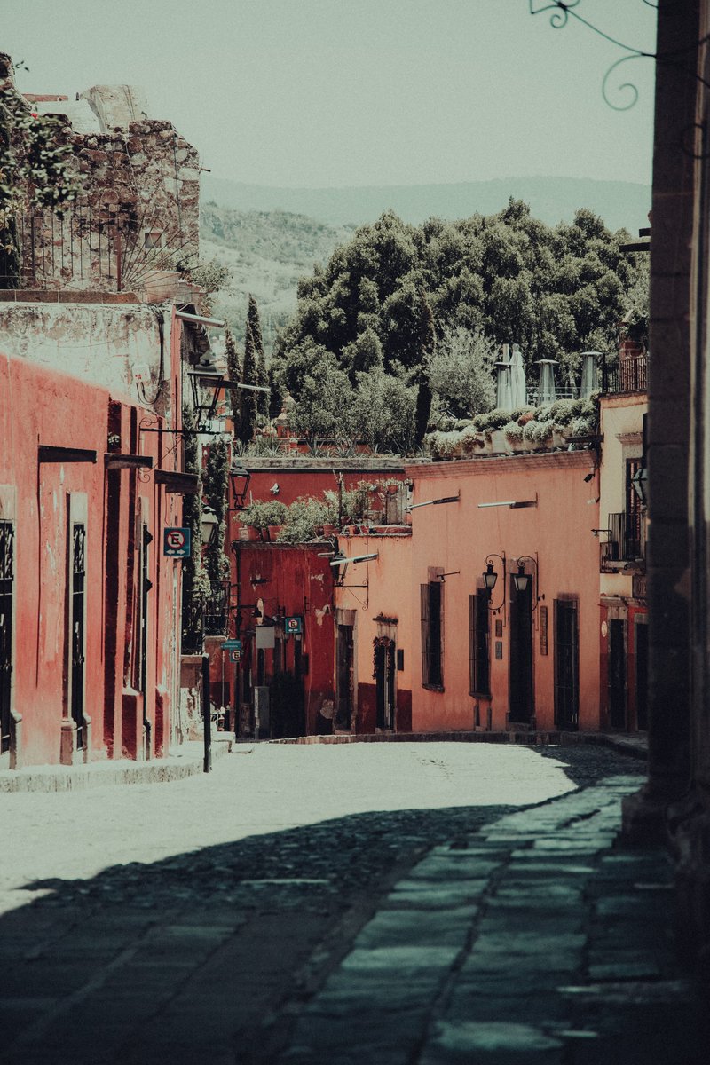 luisferlopezc's tweet photo. @ArtOnInternet "El Boulevard de los sueños rotos"
https://t.co/HbgQ2GVKve https://t.co/EFduU5qnj2