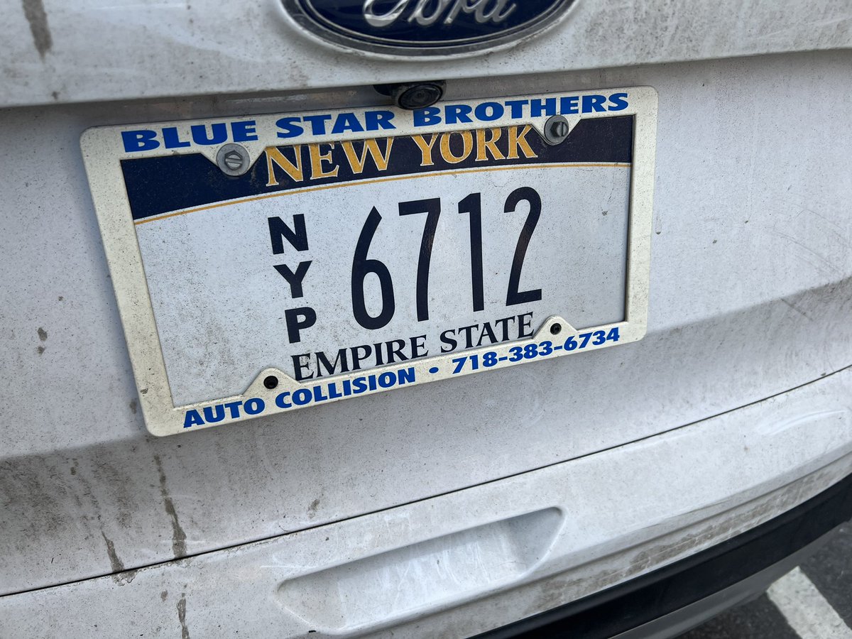 NYSkeptik's tweet photo. Wonder what important event Spectrum news was covering while parking in delivery zone for hours on the UES?  @errollouis @placardabuse https://t.co/WB7K11MrkX