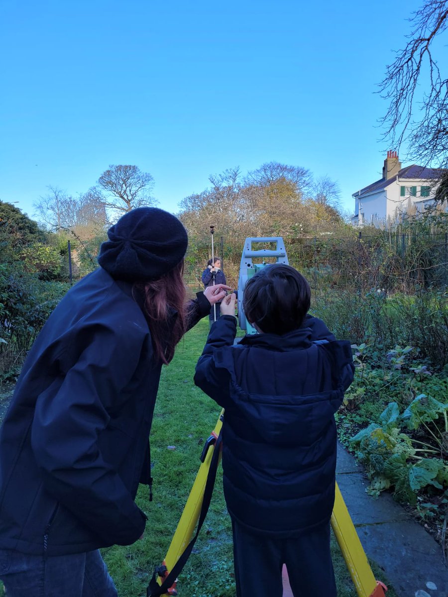 YAC_CBA's tweet photo. 🚨From #OrdinarytoExtraordinary project blog🚨
@BrightonYac are investigating Preston Manor’s Late #Victorian and #Edwardian Pet Cemetery 🐶🐱
YAC member, Elliot, tells us more....
https://t.co/R72oRRYmy4 (1/2) https://t.co/VhtsPb9KKe