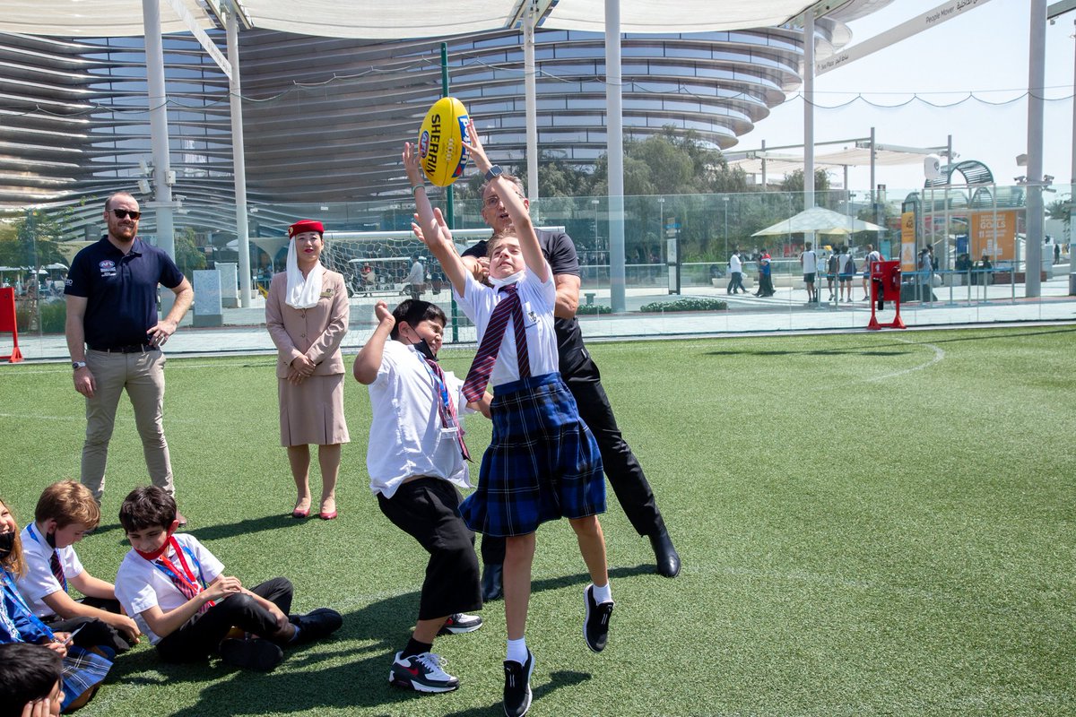AusCG_Expo's tweet photo. Fantastic to welcome @CollingwoodFC CEO Mark Anderson and his team to @expo2020dubai. Collingwood has a 22 year relationship with #Dubai through club sponsor @emirates. Sport is a universal language that brings people and countries together #CarnthePies #GdayExpo2020 #PeterDaicos https://t.co/hU0nZIcry7